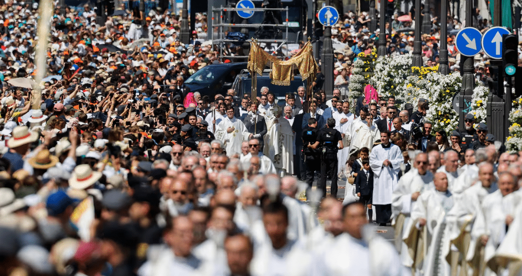 Más de un millón de personas asisten a la misa del Papa León XIV por el ...